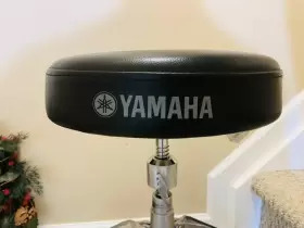 DS-840 YAMAHA Drum Throne Stool Seat Saddle Chair Badge Brace #2 DS-840 YAMAHA Drum Throne Stool Seat Saddle Chair Badge Brace #2