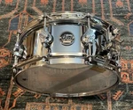 Dw Performance Series Steel 5.5 X 14-inch Snare Drum - Polished. Fixed Price $399.00.